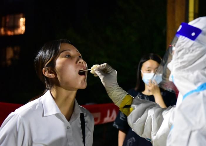 包含新疆维吾尔自治区巴音郭楞蒙古自治州新增无症状感染者2例，均在阳曲县的词条