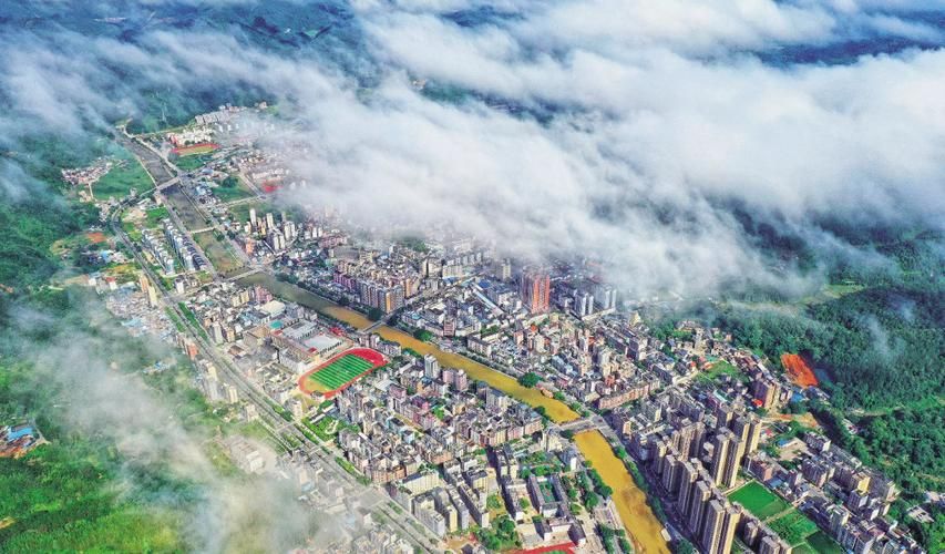 【专家:连山壮族瑶族自治县每年或现多个感染高峰_连山壮族瑶族自治县河流视频】